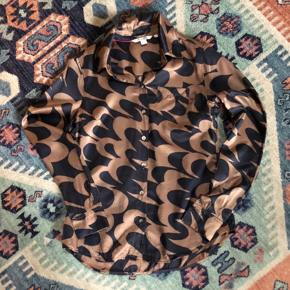 Wavy Silk Blend Top